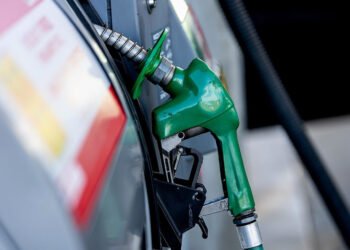 Trump's Russia Oil Deal Draws Bipartisan Criticism