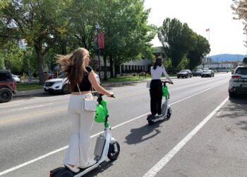 Vancouver E-Scooter Riders Ignore Helmet Rules, Police Say