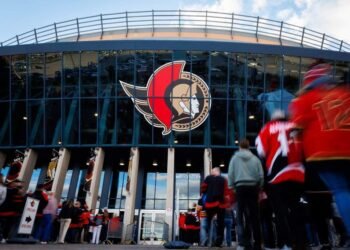 Yakemchuk's Goal Lifts Sens Past Flyers 2-1